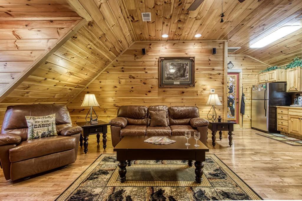 Papa Bear, Hot Tub, Wifi, 1089 Free Tickets Each Paid Day, Dollywood And More Sevierville Dış mekan fotoğraf