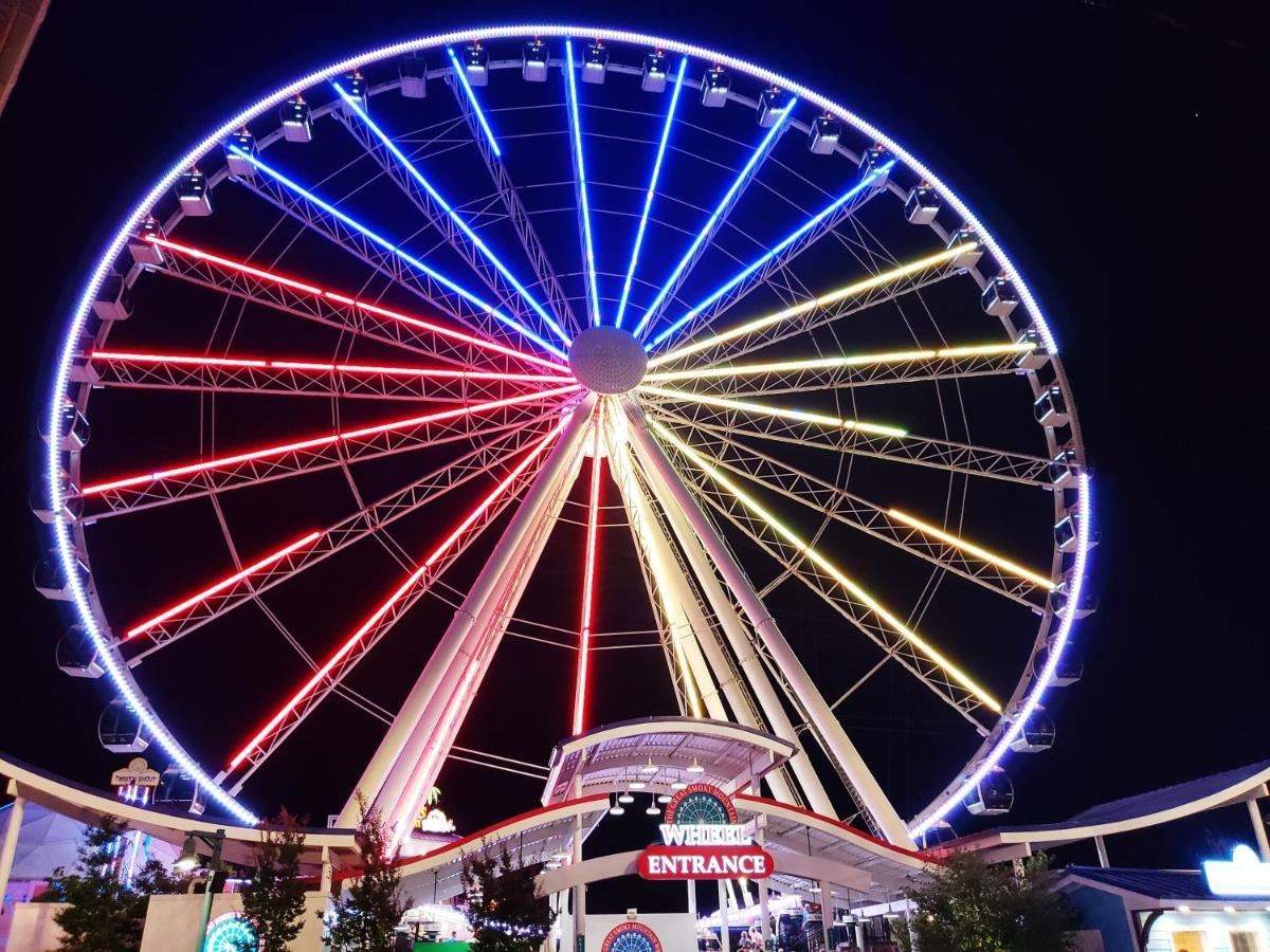 Papa Bear, Hot Tub, Wifi, 1089 Free Tickets Each Paid Day, Dollywood And More Sevierville Dış mekan fotoğraf